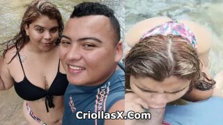 Pareja Colombiana aprovecha el paseo de rio para tener Sexo – Porno Criollo