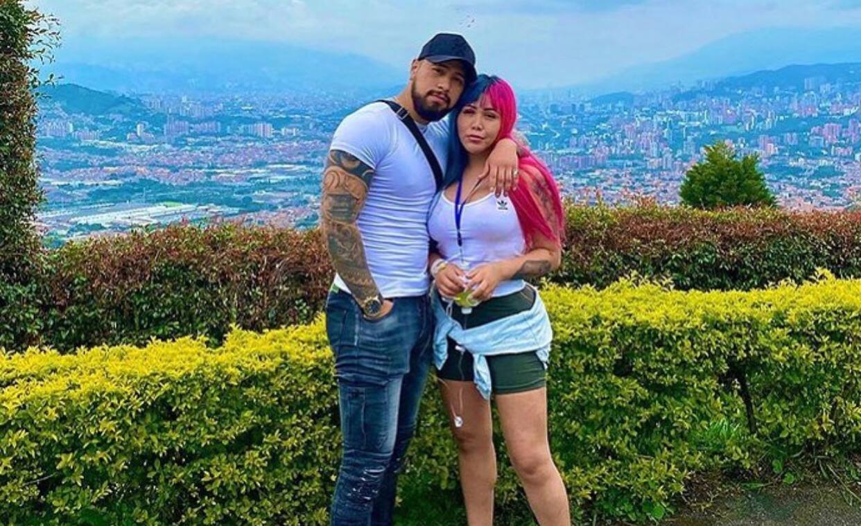 Video Porno de Yina Calderón en un edificio